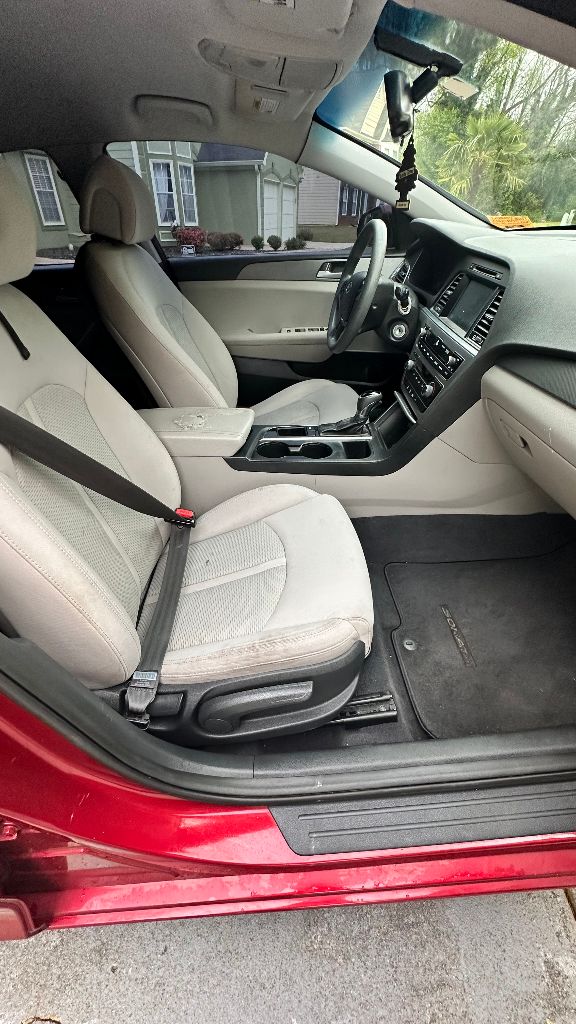 2016 Hyundai Sonata SE - Photo 9