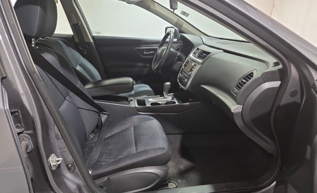 2017 Nissan Altima S - Photo 6